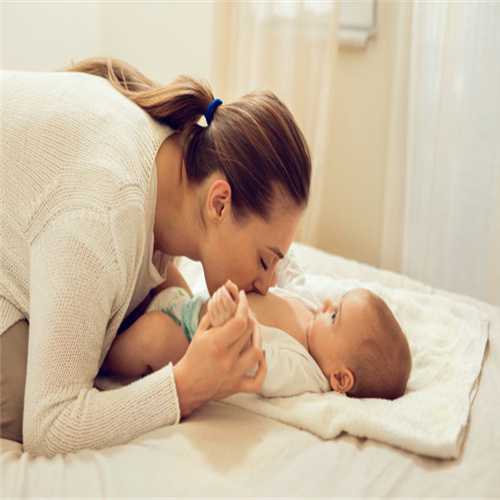 新生儿要含奶睡的原因有哪些